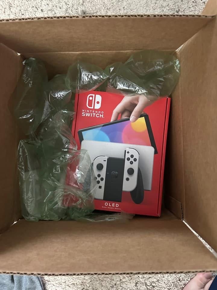 Nintendo Switch OLED