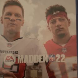 Madden NFL 22 PS4 game.