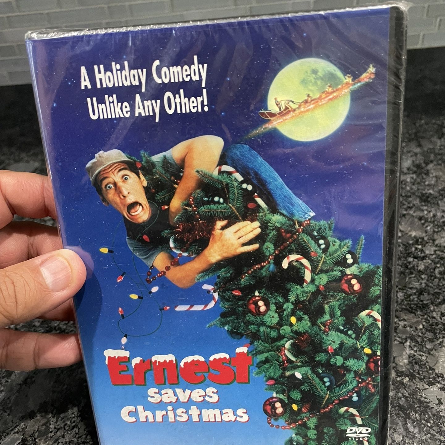 Ernest Saves Christmas Poster