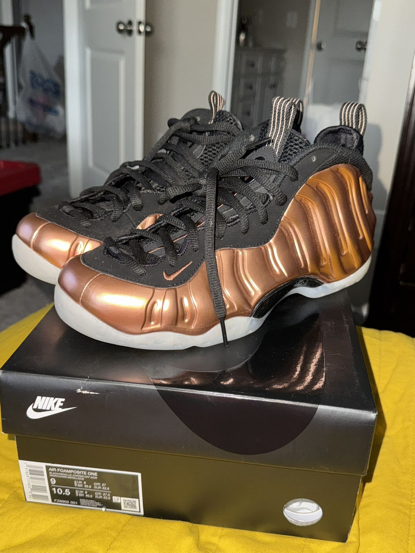 Nike Foamposites “Coppers” Size 9