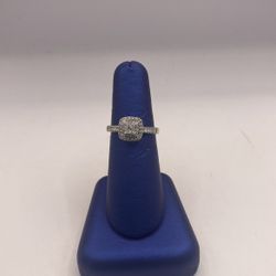 14KT White Gold Diamond Ring 