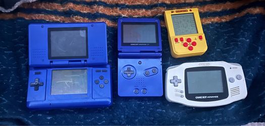Nintendo ds, Gameboy Advance SP, Gameboy Advance, random PAC-Man game