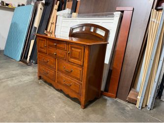 Chest of drawers $170
