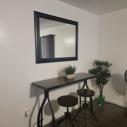 Bar Table with Adjustable size stools