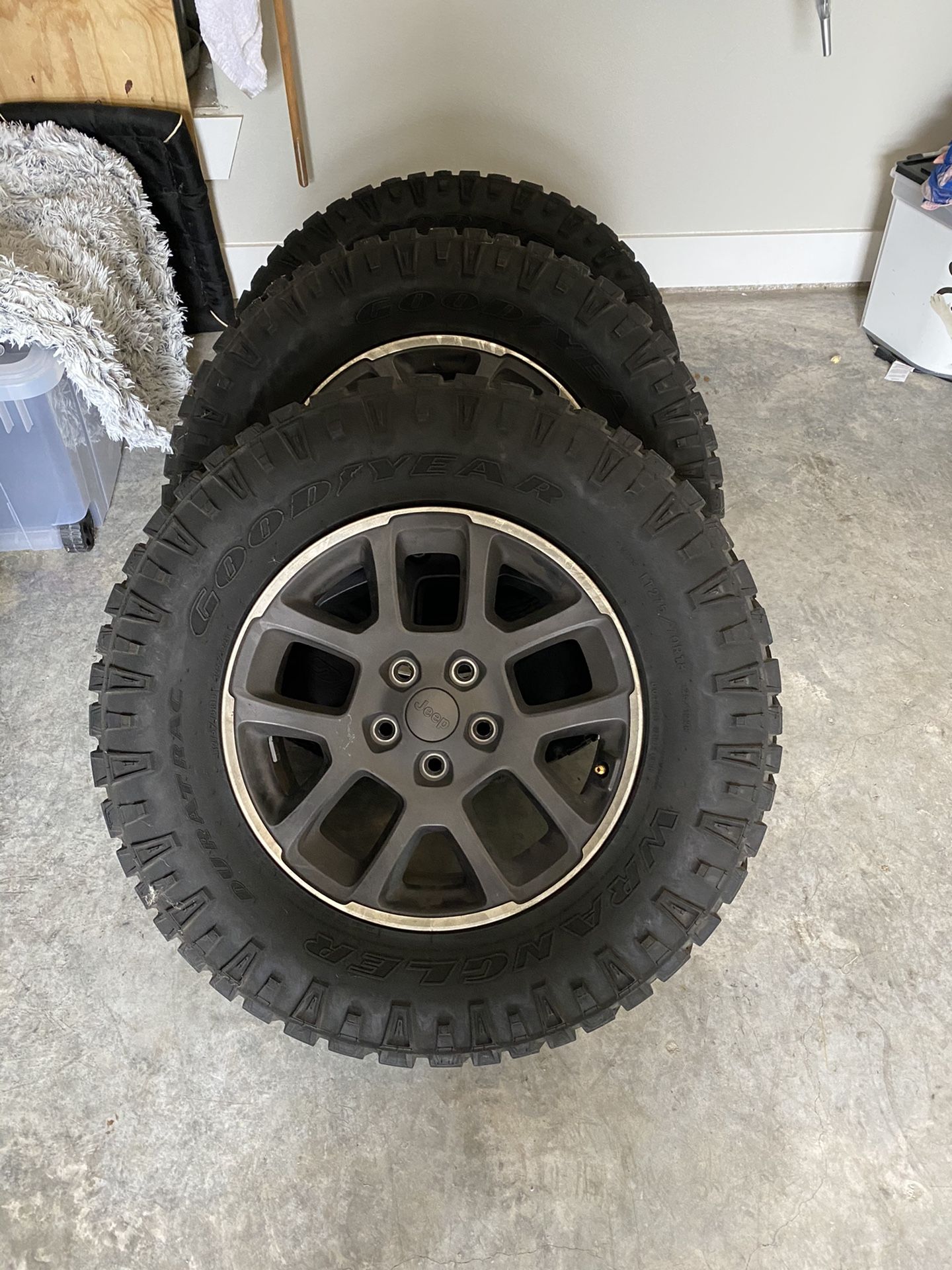 Jeep wheels and tires