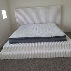 New Queen & King Size Corduroy Beige Platform Bed Frame USB-C/A CHARGING PORTS Finance available $54