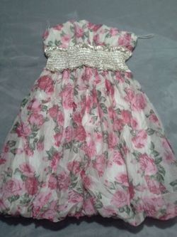 Women's sleeveless dress size small from papaya