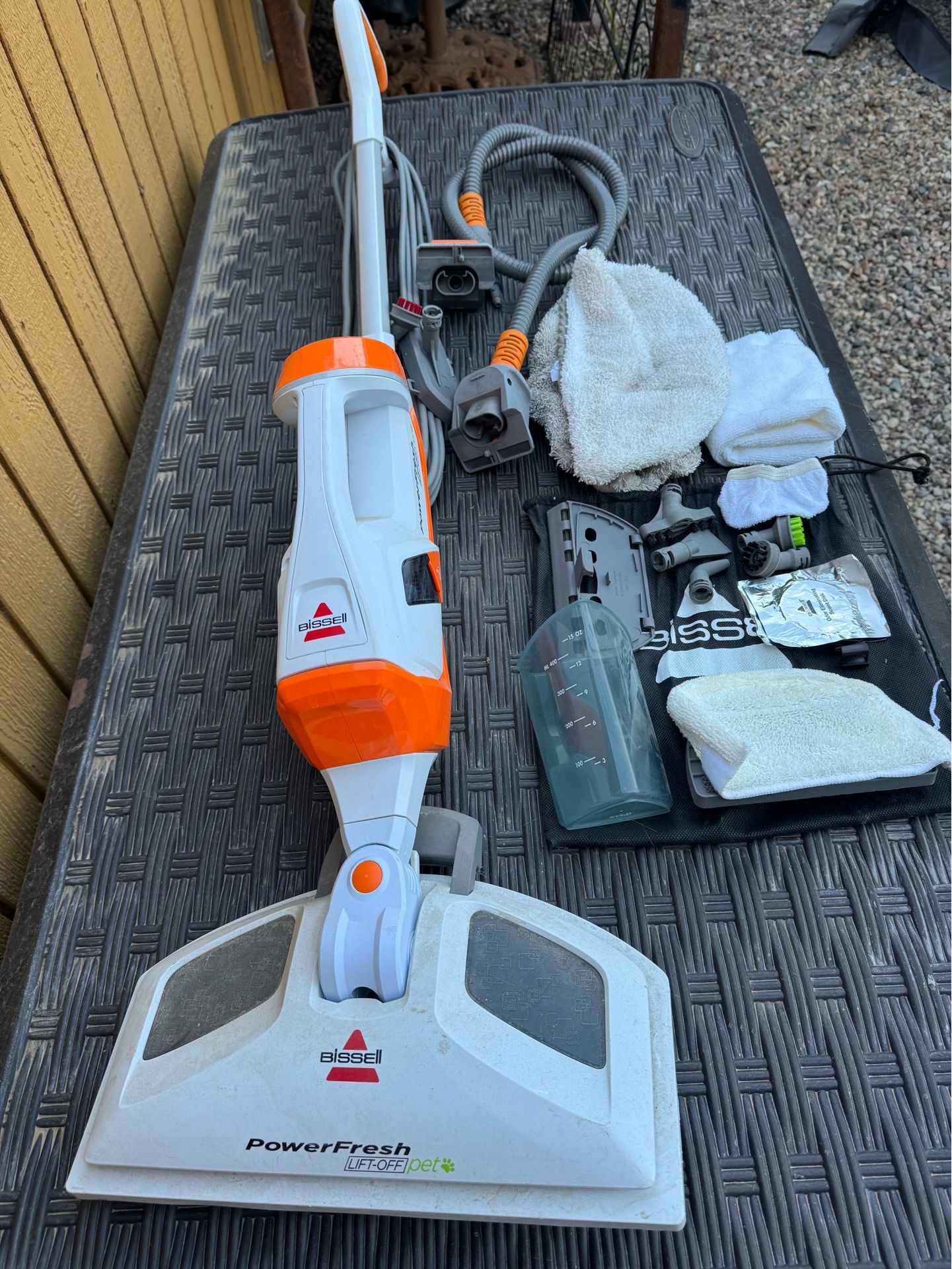 Bissel steam machine, PowerFresh® Pet Lift-Off® 2-in-1 Scrubbing & Sanitizing Steam Mop