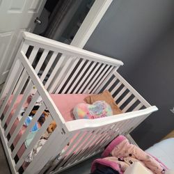Baby Crib With Changing Table 