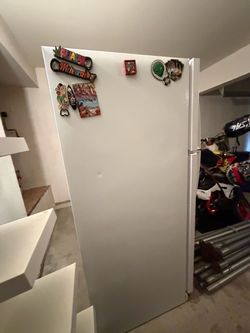 White Top-Freezer Refrigerator