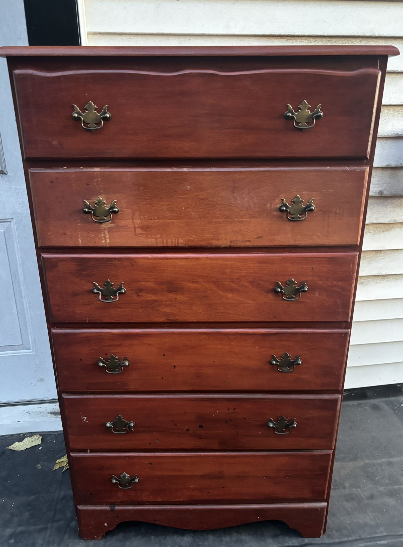Dresser 