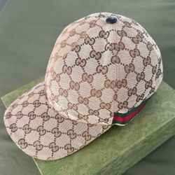 GUCCI hat