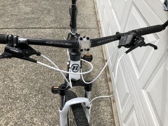 REI Novara Hickory 29er Mountain Bike 20 large men s women s Mint 2015 for Sale in Woodinville WA OfferUp