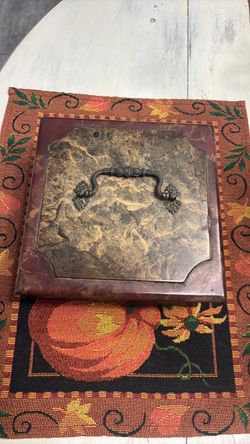 Cigar box or ?