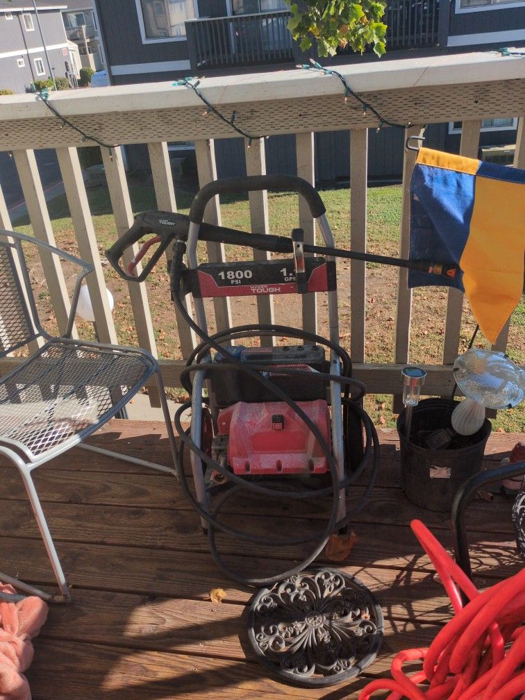 Hyper Tough Pressure Washer 1800 PSI 1.1 GPM