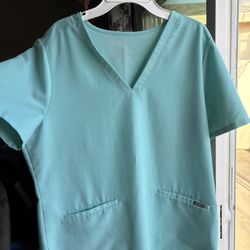 FIGS Womens Scrubs Large Top Only - Technical Collection - good condition (has small stain(picture)- OBO