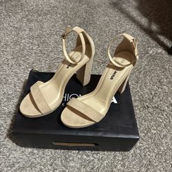 Nude Suede Heels 👠⭐️