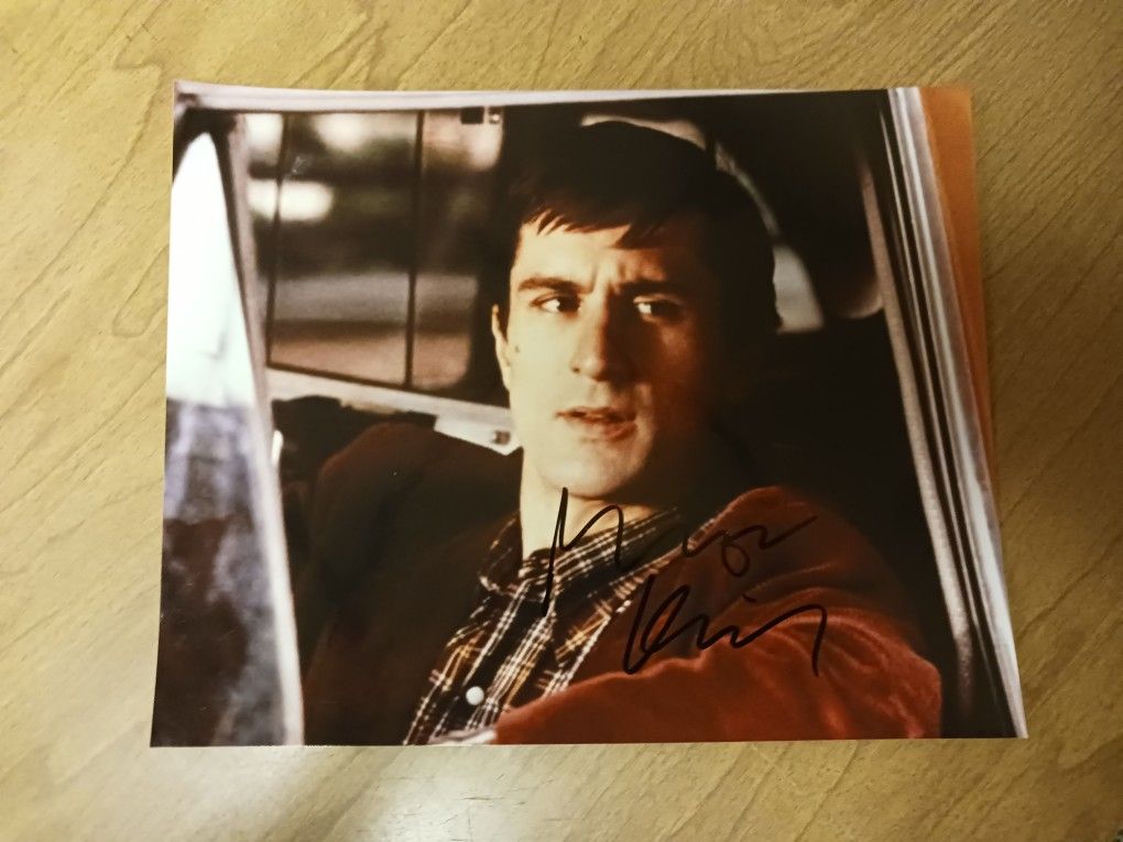 Robert De Niro Autographed Photo "TAXI DRIVER"