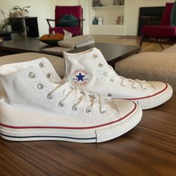 New Kids Converse Chuck Taylor High Tops 
