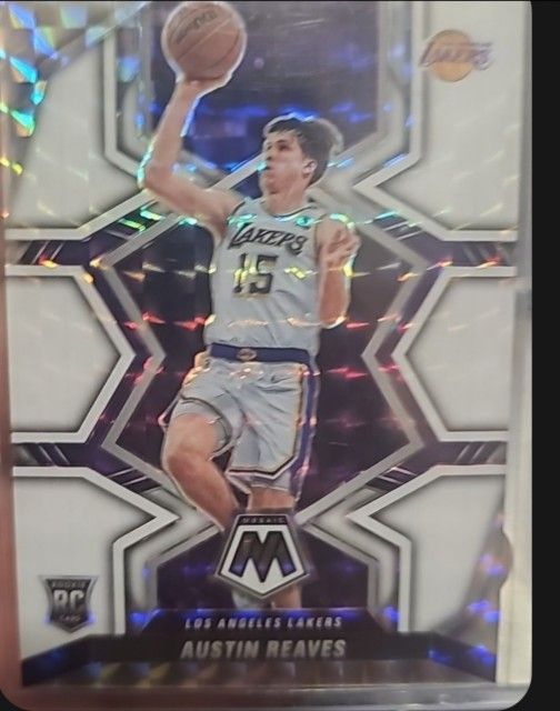 Austin Reaves White Mosaic/25 Rookie Card