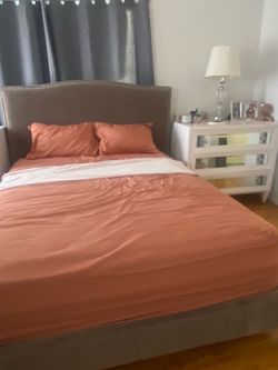 Queen bed