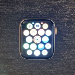 Apple Watch Series 4, 44mm. Rose Gold - OBO, With Band, Charger cord And Adaptor