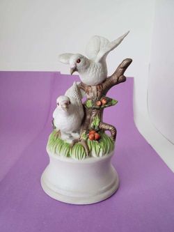 Vintage White Doves Music Box by Arnart Imports Royal Crown