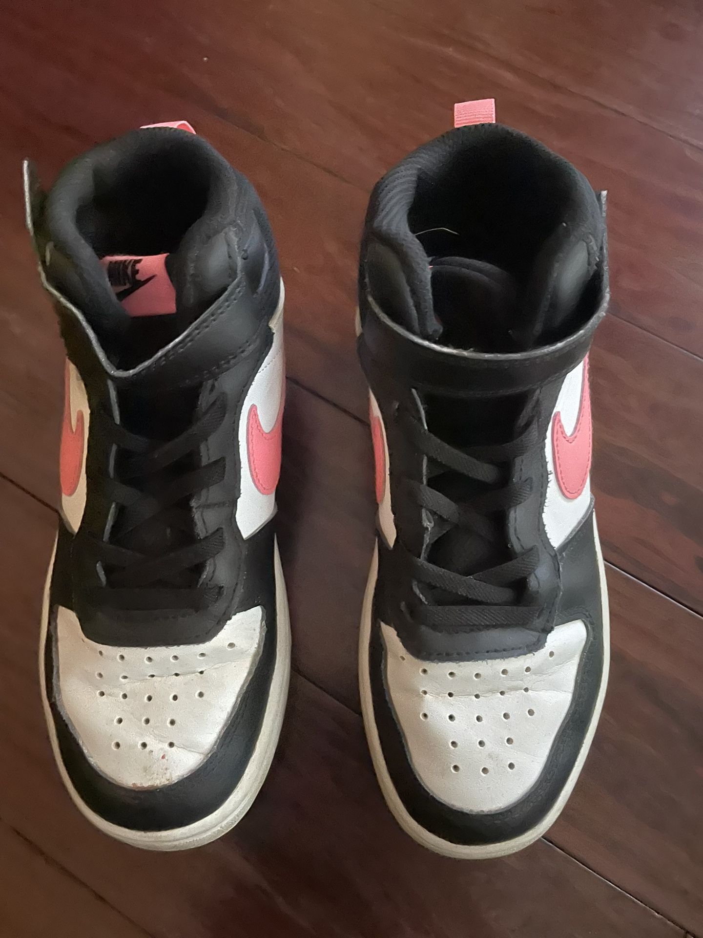 Nike Shoes Size 1.5