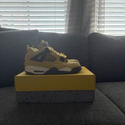Jordan 4 lightning size 8