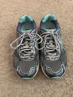 Women’s Brooks Ghost Tennis Shoes - Size 7.5