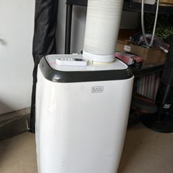 Portable Air Conditioner – BLACK+DECKER – With Hose & Remote