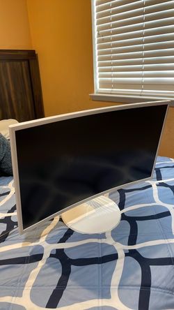 Samsung curved monitor