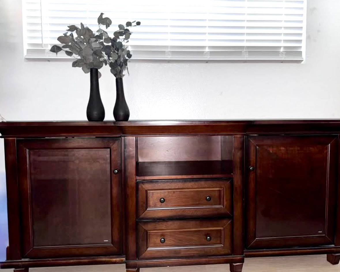 Beautiful Costco Console- Tons Of Storage