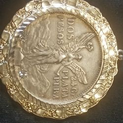 Dos Pesos Plata Pura Con Bezel .2 Diamantes 