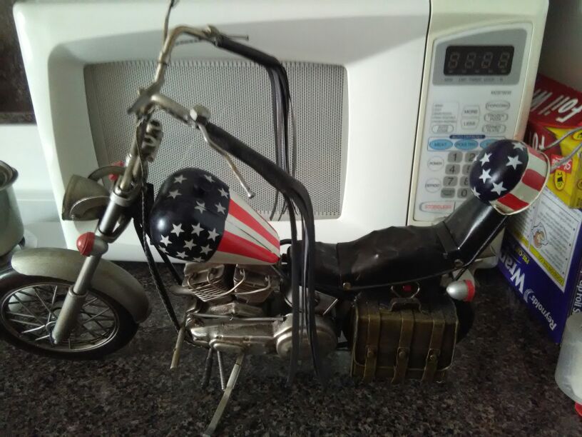 Easy rider captain America motorcycle huge 14 in long 7 in high ALL medal no gas no motor no electric