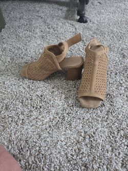 Baige Heels