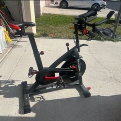 Schwinn iC4 Perfect Shape 