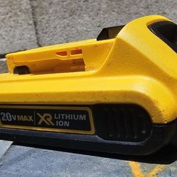 20v Max Xr 2ah Battery Working Great Fixed Price 