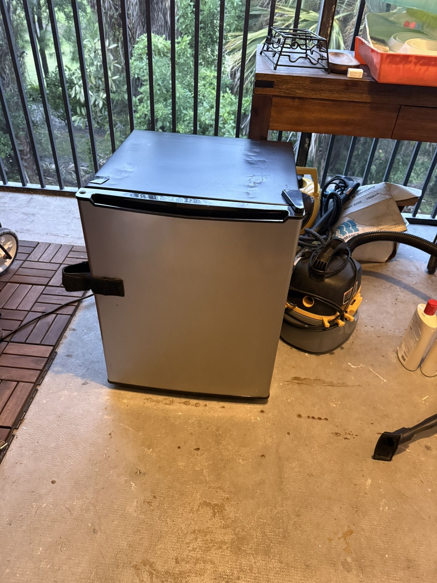 Mini Fridge - Works Great