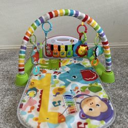 Fisher-Price Musical Baby Play Mat w/ Piano & Activity Arch