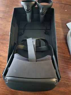 $450 For Both! Oculus Rift S And Oculus Qwest 2 