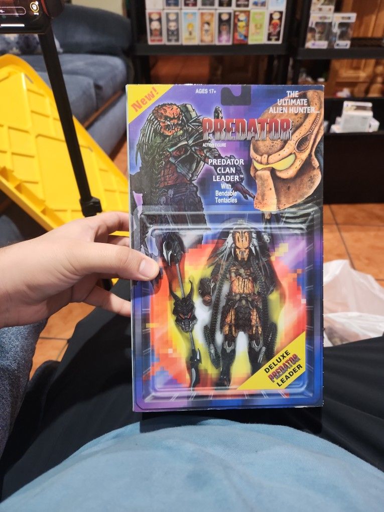 Clan Predator Figure