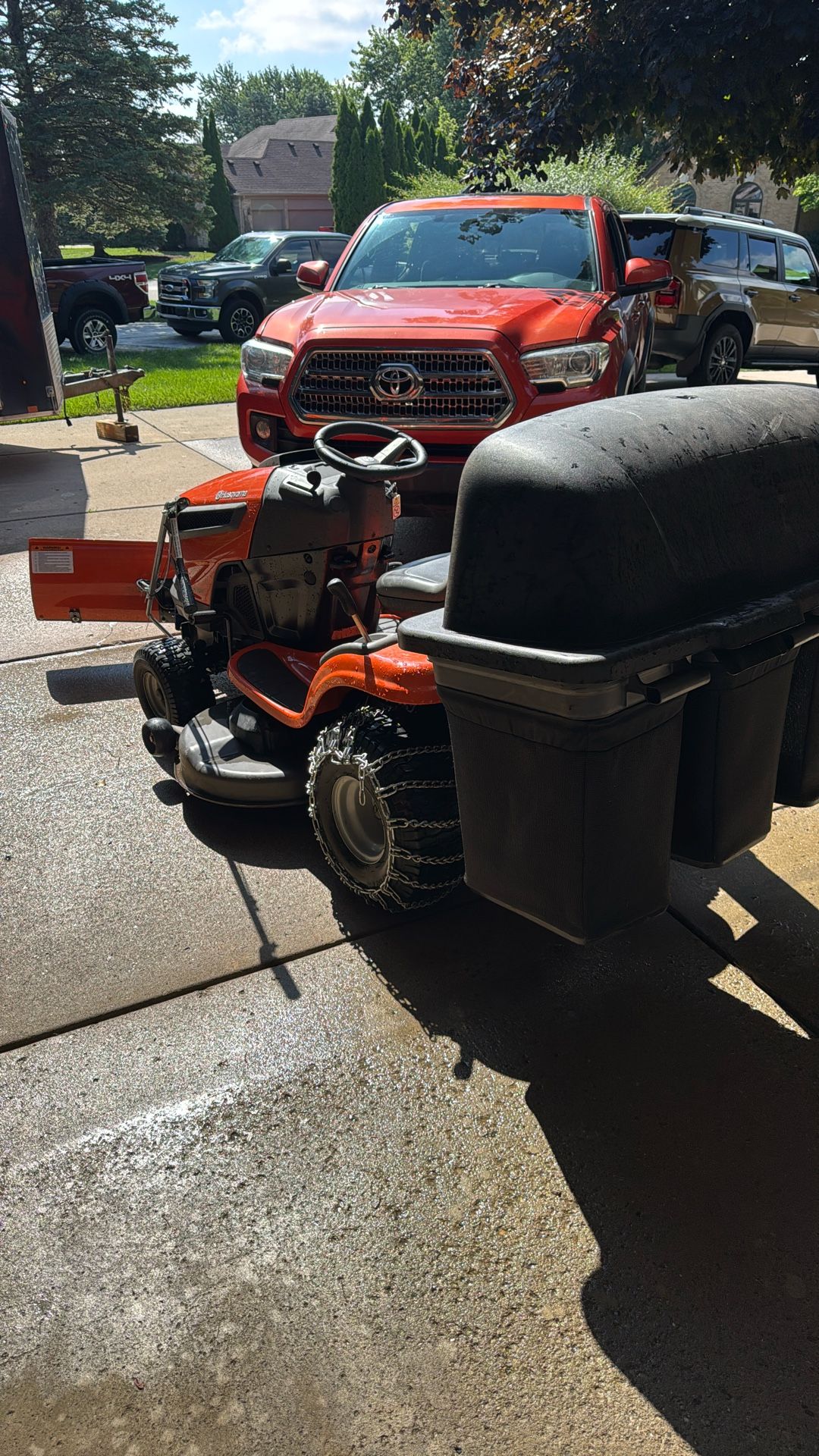 Husqvarna Lawn Tractor YTA 22V46