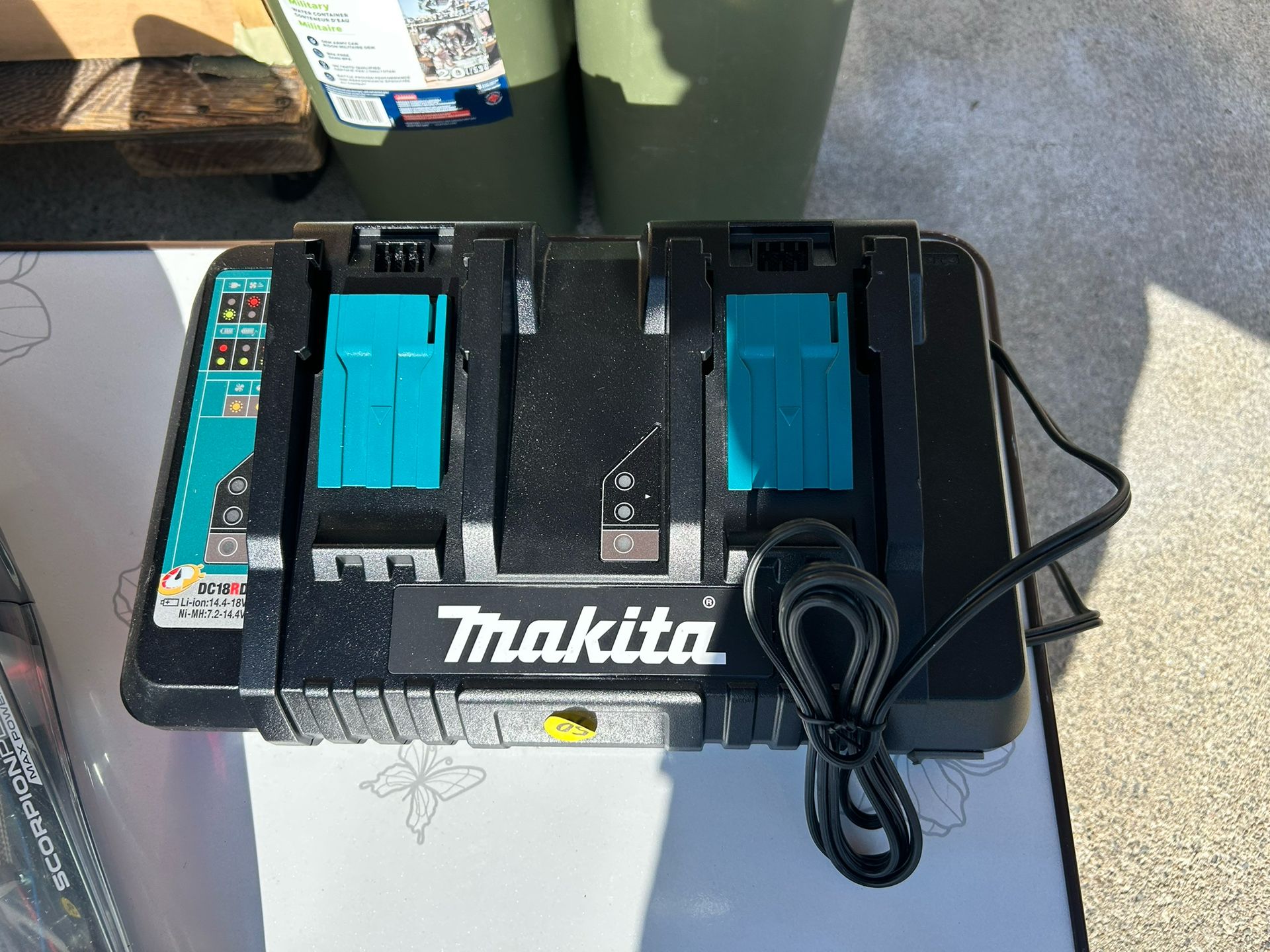 Makita DC18RD 18V Lithium-Ion Dual Port Rapid Optimum Charger