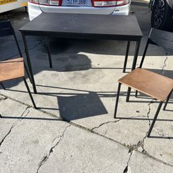 Black Dining Table w 2 chairs