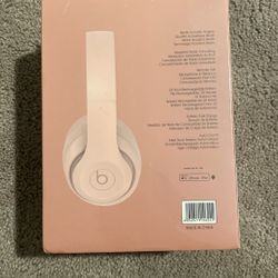 Beats Studio Pro X Kim Kardashian
