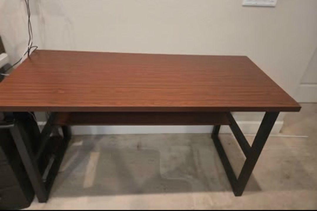 Computer desk with bookshelf