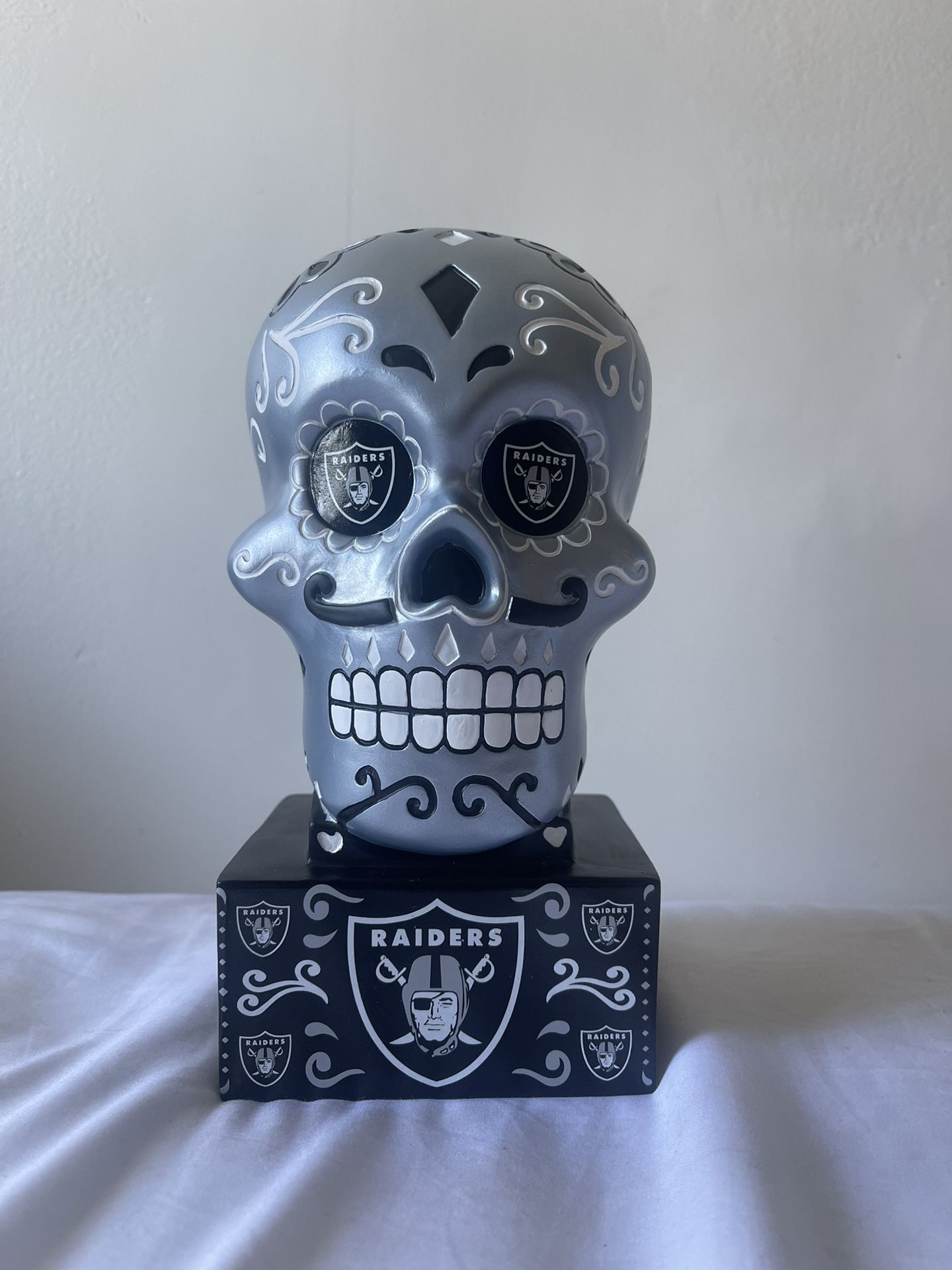 Raiders Sugar Skull Bank