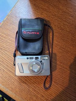 Fujifilm Zoom Date 160EZ 35mm Point & Shoot Film Camera Tested Japan