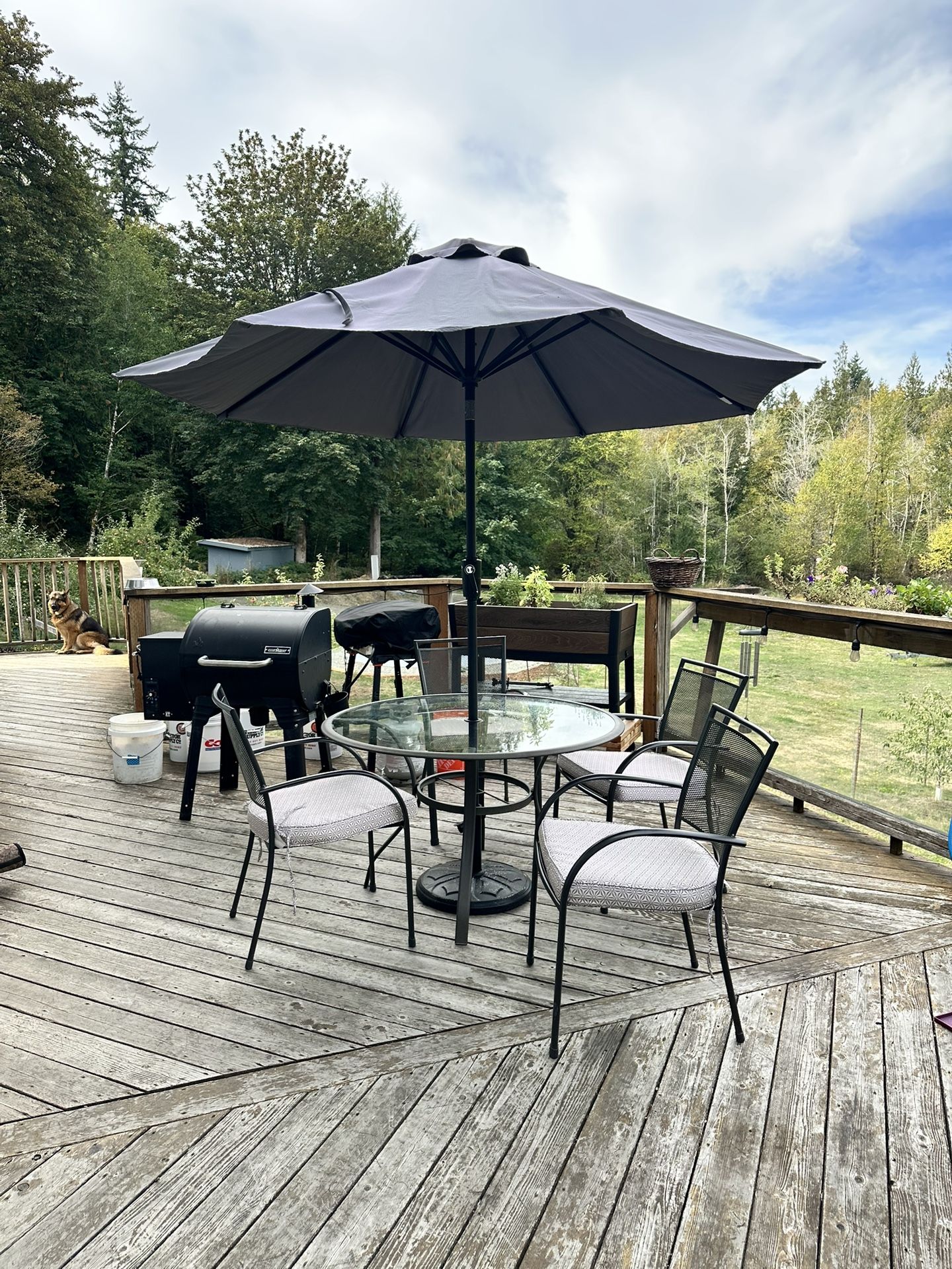 Outdoor Table & Chairs
